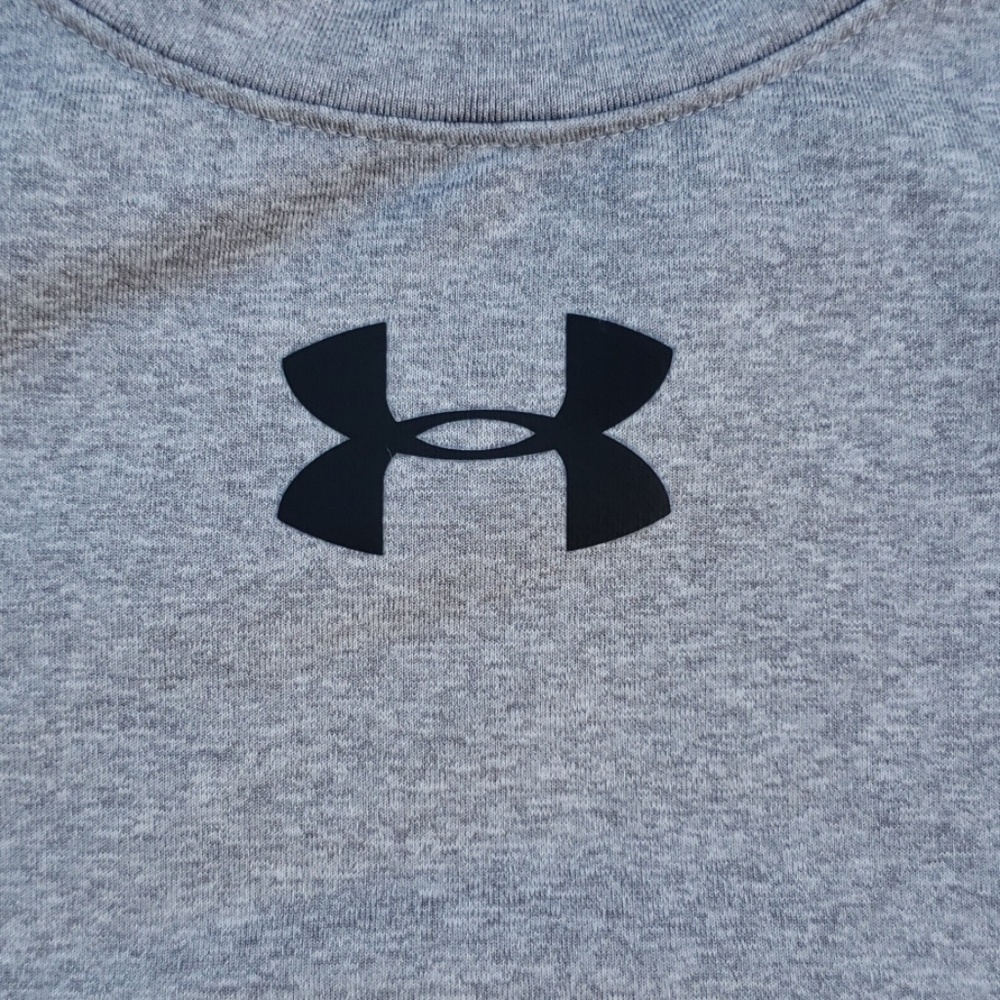 New condition,  boys underamour coldgear, gray